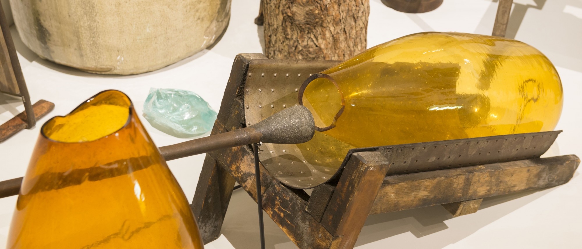 Werkstücke eines Glasbläsers im Stiftlandmuseum
