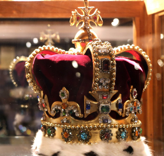 handgefertigte Repliken der ber&uuml;hmtesen Kronjuwelen Europas