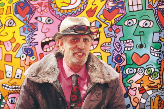 James Rizzi vor einem seiner Werke